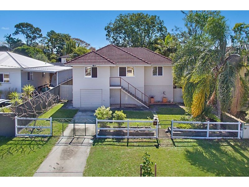 18 Maclean Street, Brighton QLD 4017