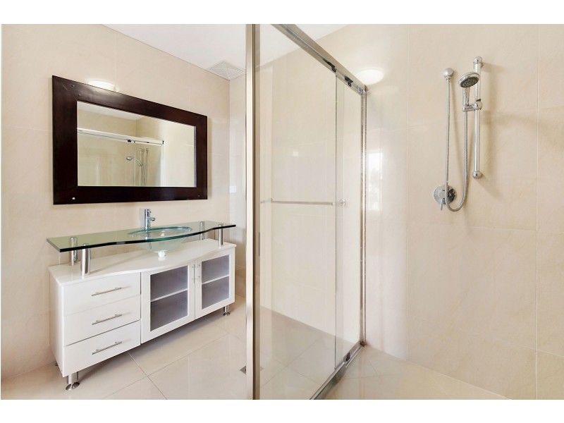 13/32 Rock Street, Scarborough QLD 4020