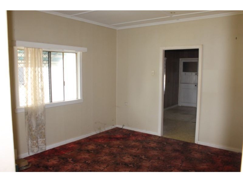 49 Townsend Street, Brighton QLD 4017