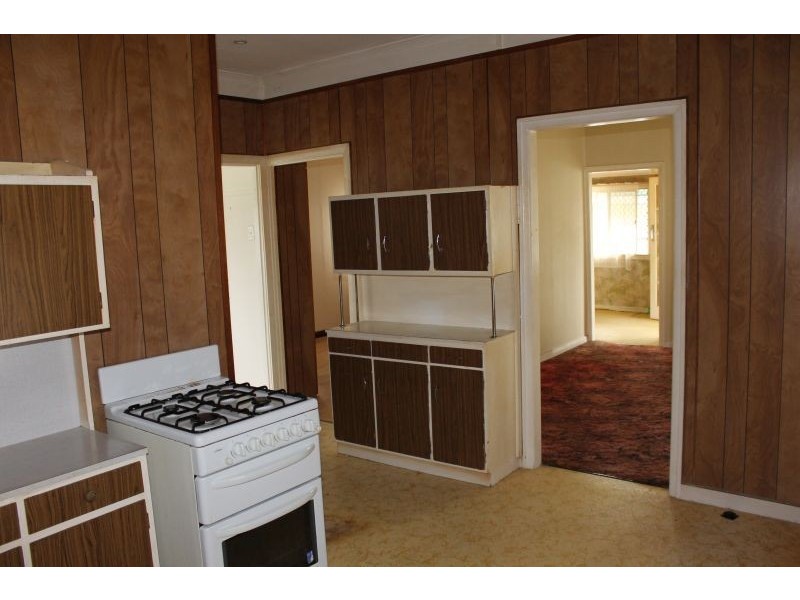 49 Townsend Street, Brighton QLD 4017