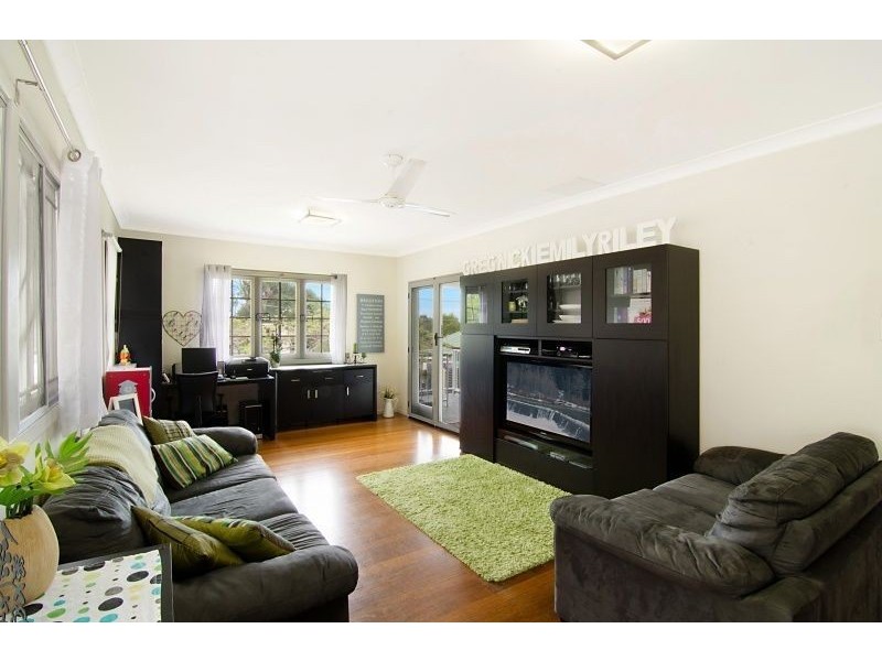 9 Glendavis Street, Brighton QLD 4017