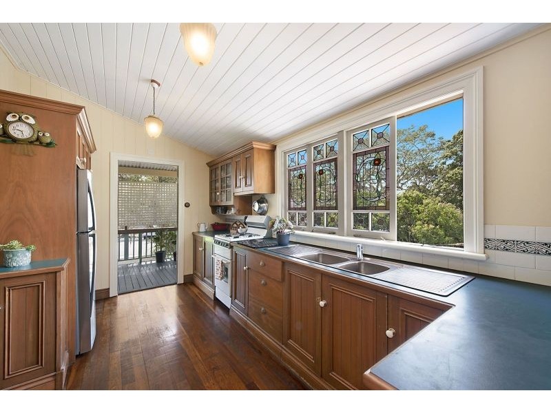 107 Yundah Street, Shorncliffe QLD 4017