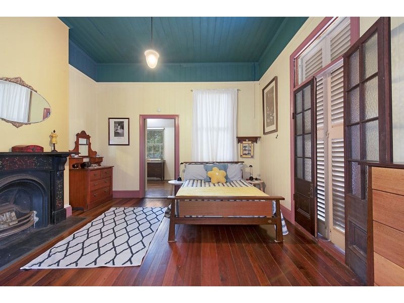 107 Yundah Street, Shorncliffe QLD 4017