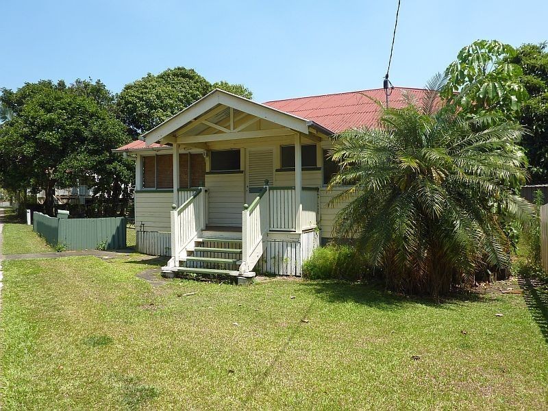 34 Cliff Street, Sandgate QLD 4017