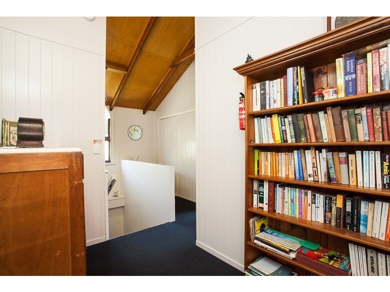 3 Ashford Street, Shorncliffe QLD 4017