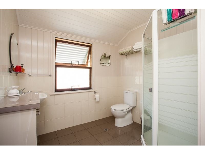 3 Ashford Street, Shorncliffe QLD 4017