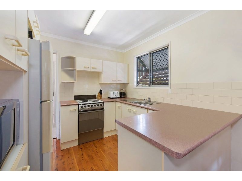 32 Barclay Street, Deagon QLD 4017