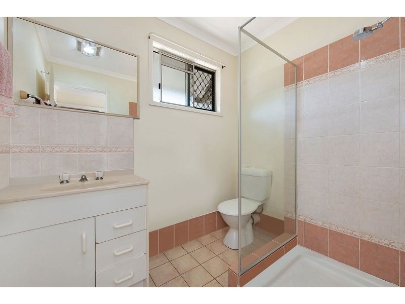 32 Barclay Street, Deagon QLD 4017