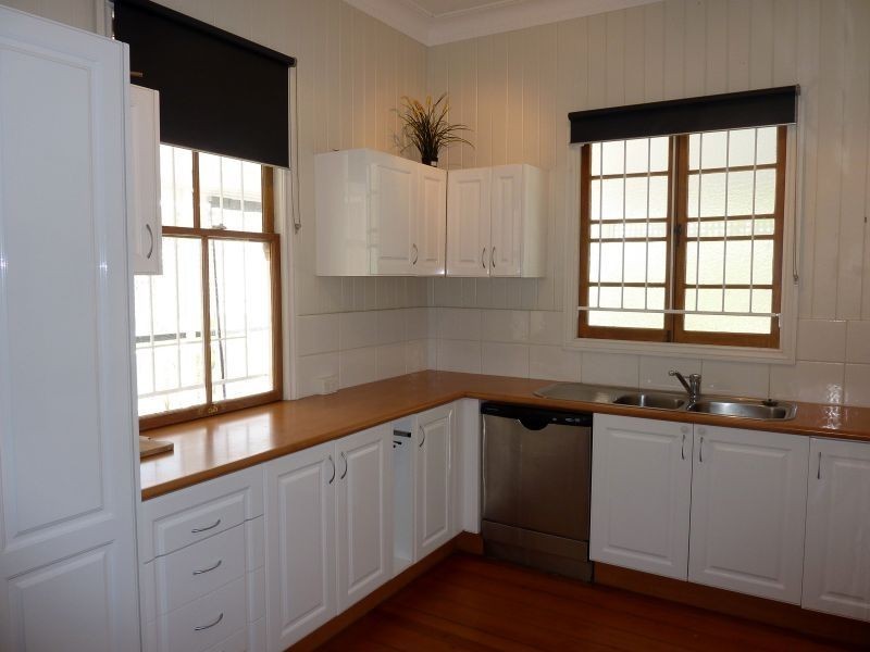 67 Palm Avenue, Shorncliffe QLD 4017