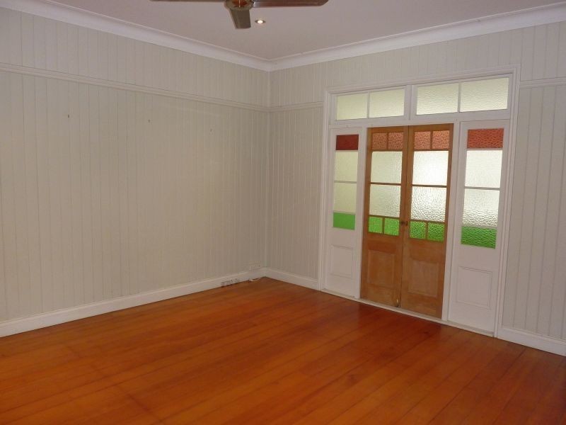 67 Palm Avenue, Shorncliffe QLD 4017