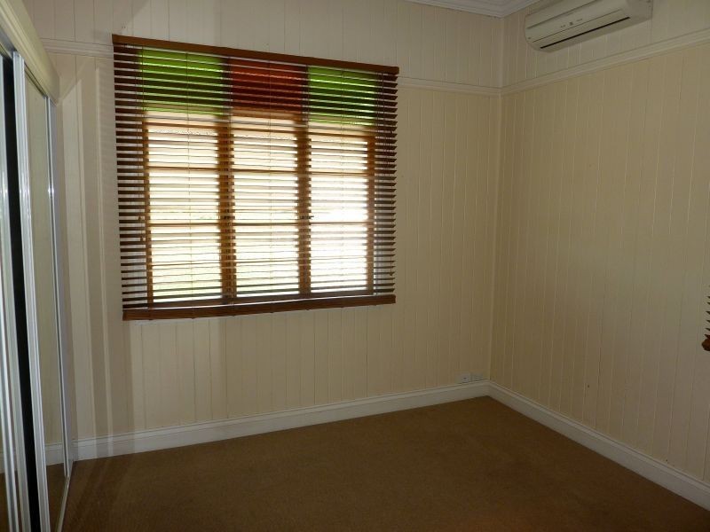 67 Palm Avenue, Shorncliffe QLD 4017