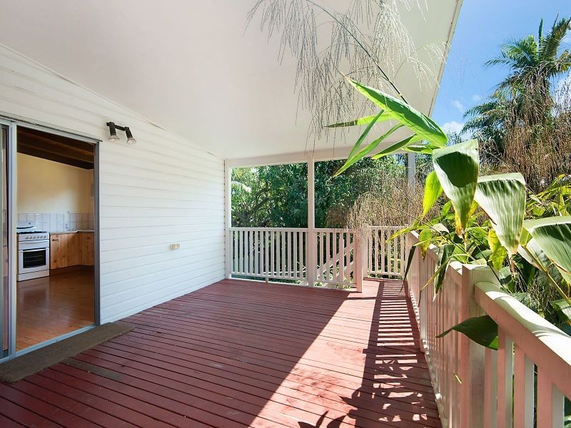 48 Cotton Street, Shorncliffe QLD 4017