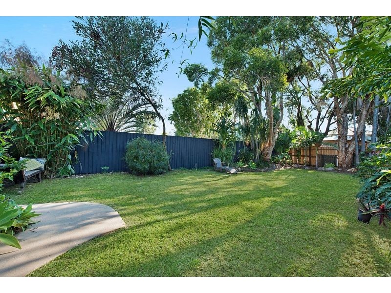15 Barton Street, Sandgate QLD 4017