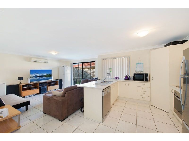 5B Lady Bowen Parade, Rothwell QLD 4022