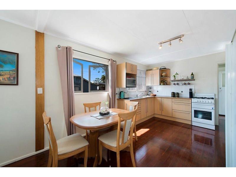 56 Bevington Street, Sandgate QLD 4017