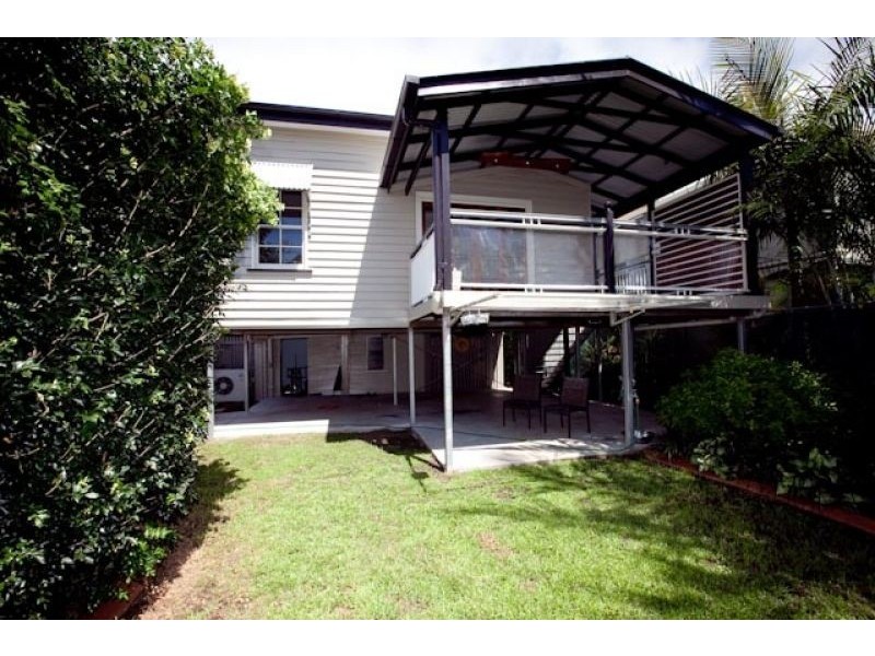 12 Beatham Street, Sandgate QLD 4017