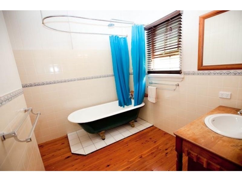 12 Beatham Street, Sandgate QLD 4017