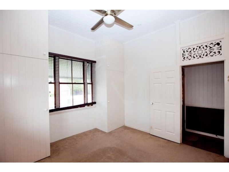 12 Beatham Street, Sandgate QLD 4017