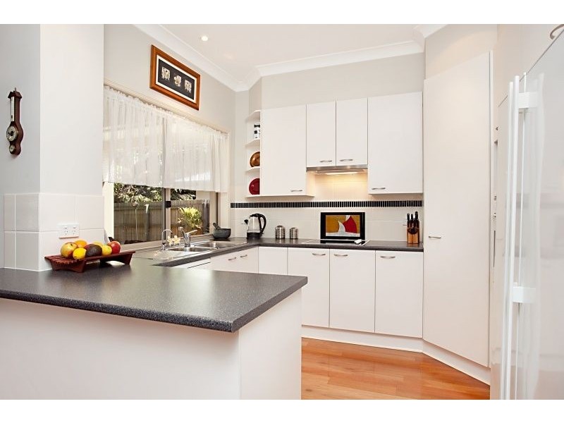 9 Cremorne Place, Brighton QLD 4017