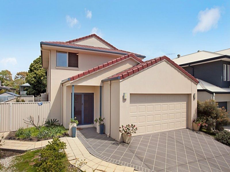 9 Cremorne Place, Brighton QLD 4017