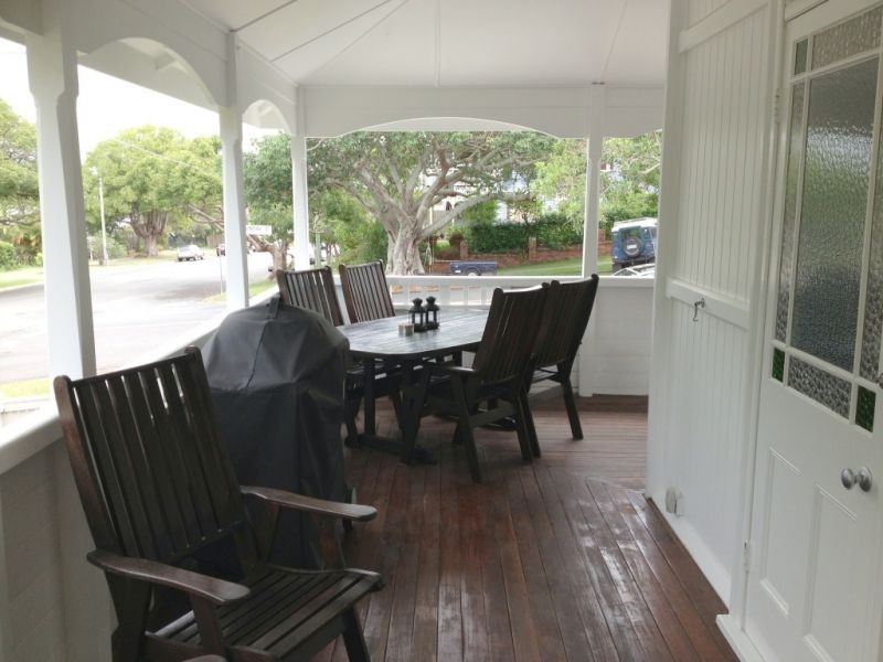 86 Yundah Street, Shorncliffe QLD 4017