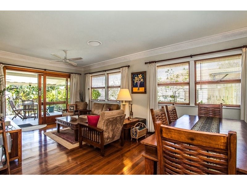 10 Darling Street, Sandgate QLD 4017