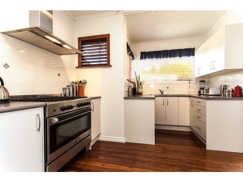 10 Darling Street, Sandgate QLD 4017