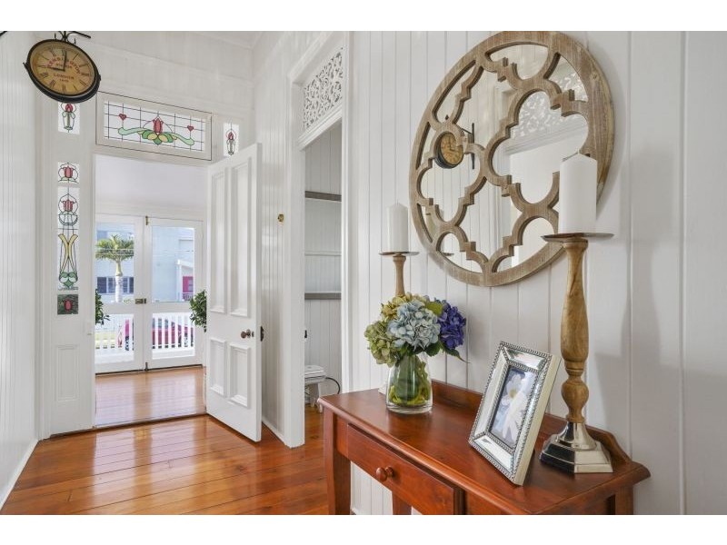 58 Fifth Avenue, Sandgate QLD 4017