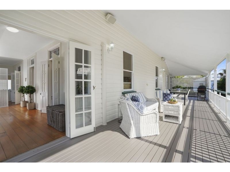 58 Fifth Avenue, Sandgate QLD 4017