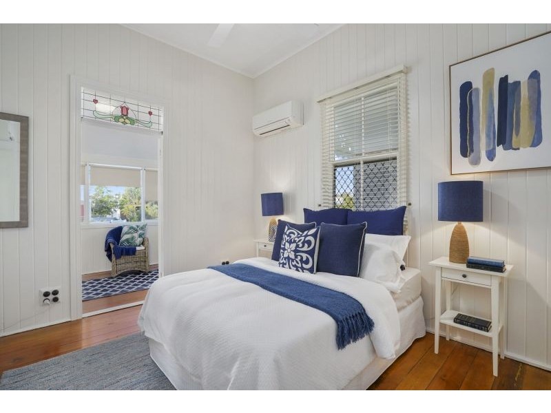 58 Fifth Avenue, Sandgate QLD 4017