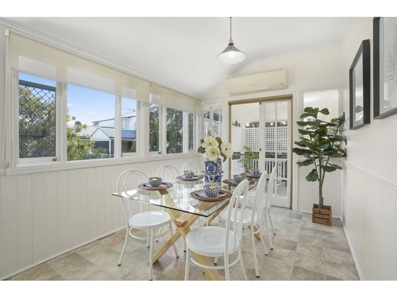 58 Fifth Avenue, Sandgate QLD 4017