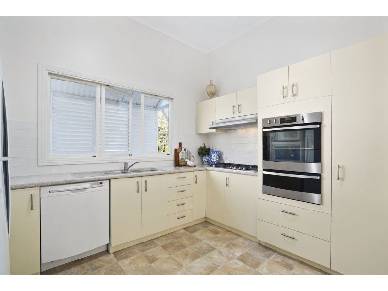 58 Fifth Avenue, Sandgate QLD 4017