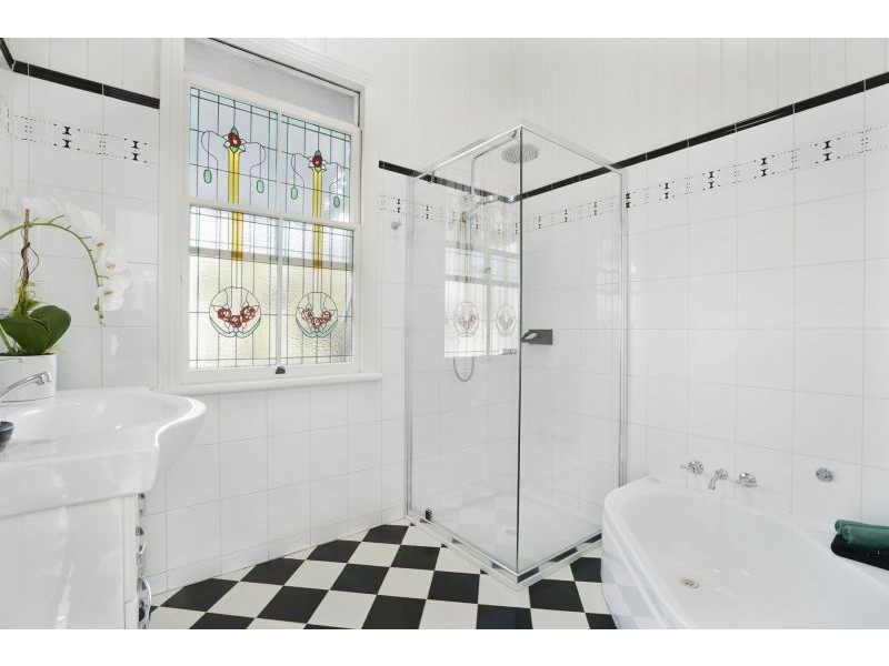 58 Fifth Avenue, Sandgate QLD 4017