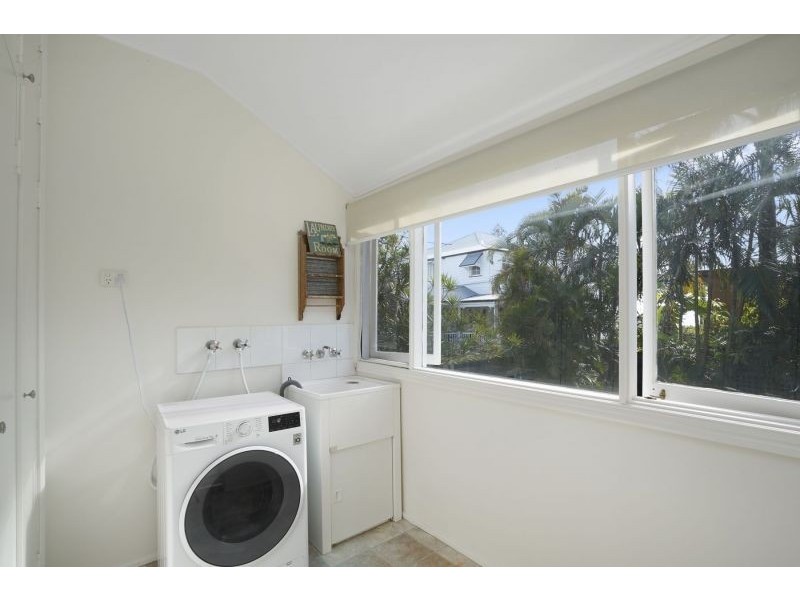 58 Fifth Avenue, Sandgate QLD 4017