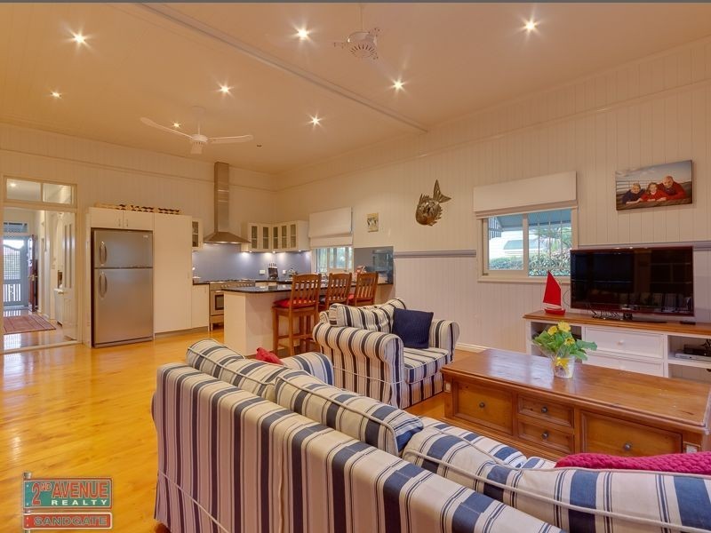 43 Hoskins Street, Sandgate QLD 4017