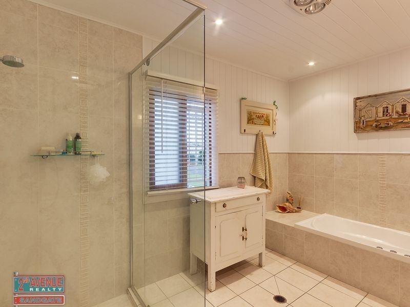 43 Hoskins Street, Sandgate QLD 4017