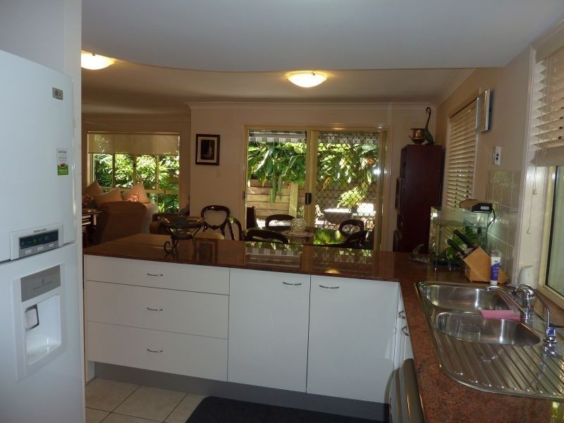 4/222 Rainbow Street, Sandgate QLD 4017