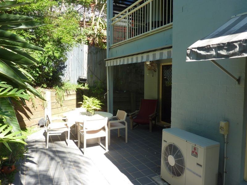 4/222 Rainbow Street, Sandgate QLD 4017