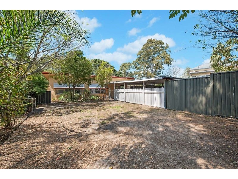 35 Gowen Street, Shorncliffe QLD 4017