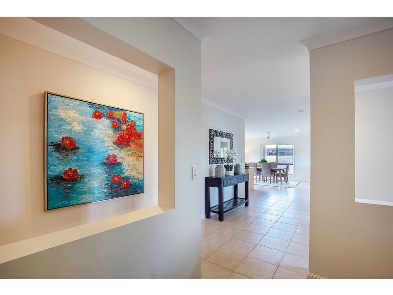 5 McIntyre Court, Mudgeeraba QLD 4213