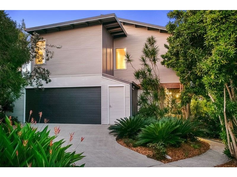 68 Clayton Street, Sandgate QLD 4017