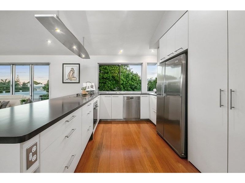 68 Clayton Street, Sandgate QLD 4017