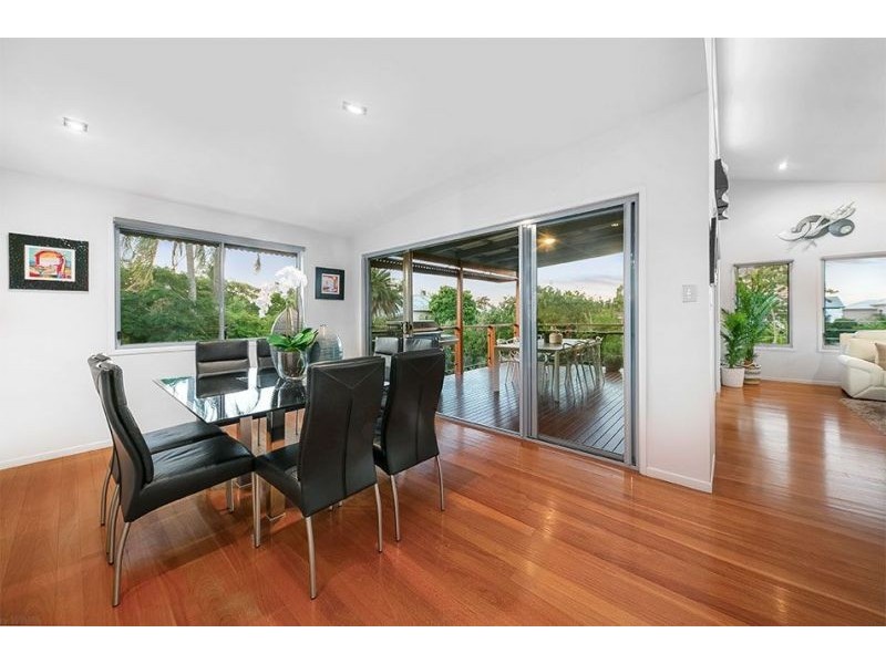 68 Clayton Street, Sandgate QLD 4017