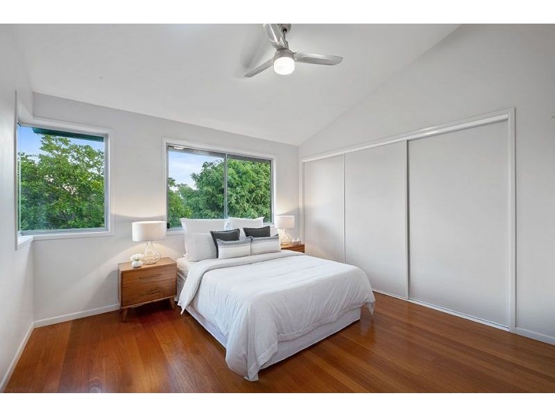 68 Clayton Street, Sandgate QLD 4017