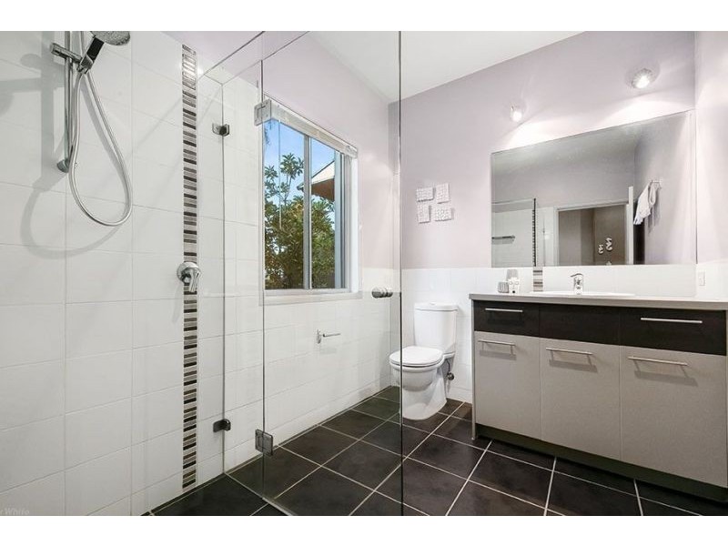 68 Clayton Street, Sandgate QLD 4017