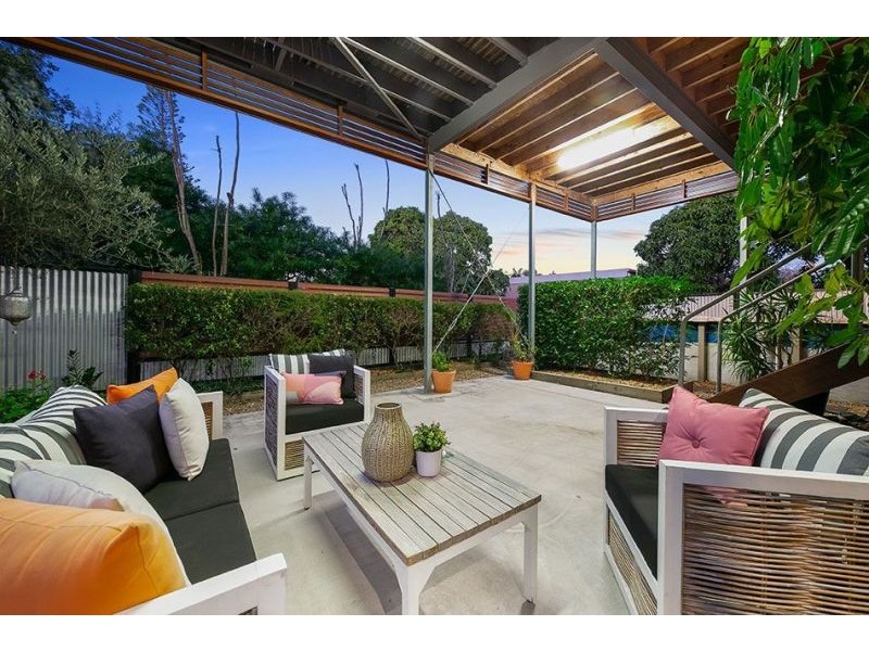 68 Clayton Street, Sandgate QLD 4017