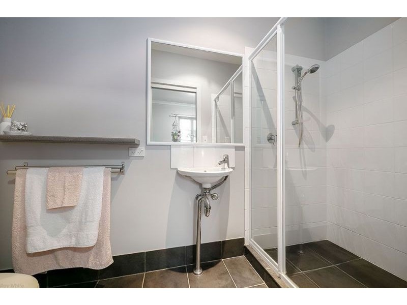 68 Clayton Street, Sandgate QLD 4017