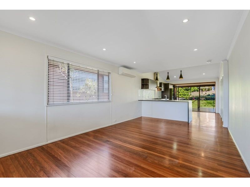 88 Deagon Street, Sandgate QLD 4017