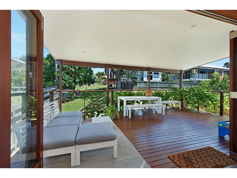 88 Deagon Street, Sandgate QLD 4017