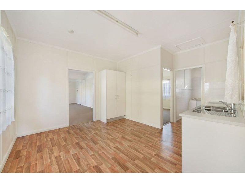 18 Morcombe Street, Brighton QLD 4017